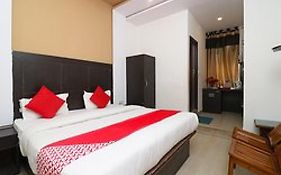 Capital O Hotel Surya Continental