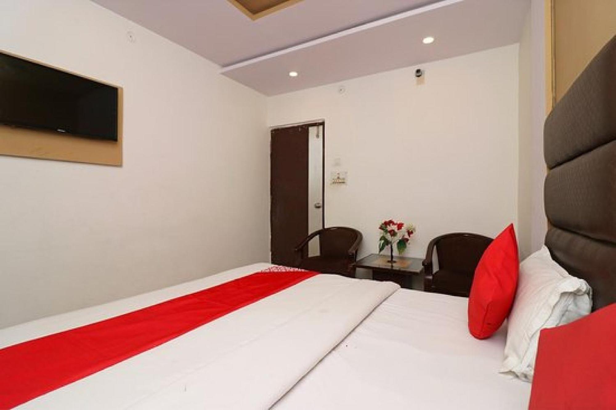 Capital O Hotel Surya Continental Lucknow Exterior photo